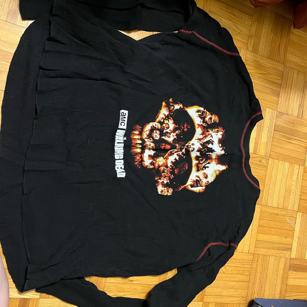 The Walking Dead Black Long Sleeve Skull Graphic Size 2XL
